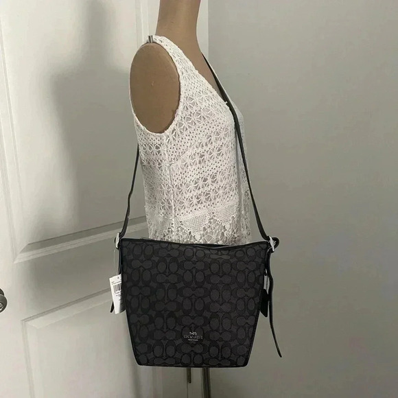 🌻HOST PICK🌻 COACH Small dufflette in signature jacquard - Picture 5 of 6